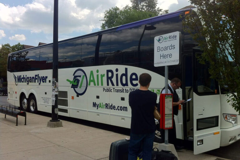 Michigan Flyer bus